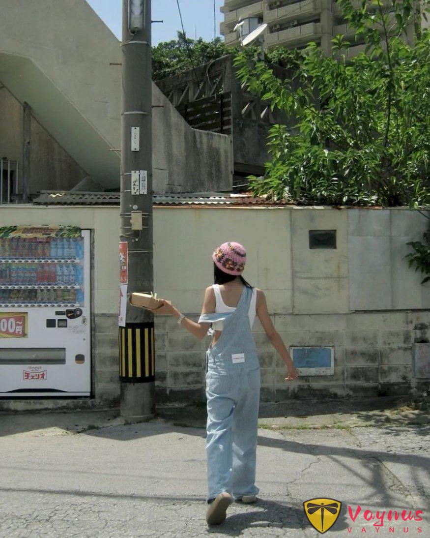 背带裤的夏日穿搭