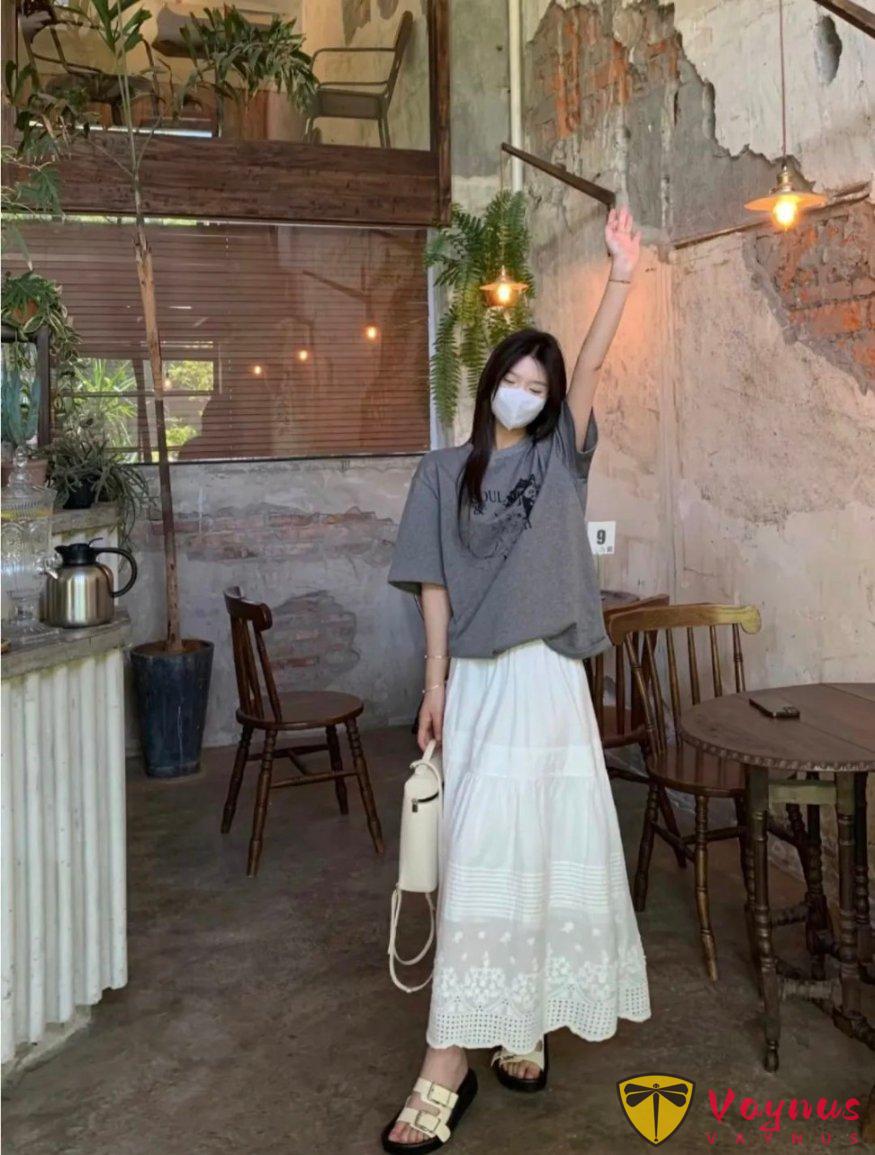灰色T恤穿搭灵感