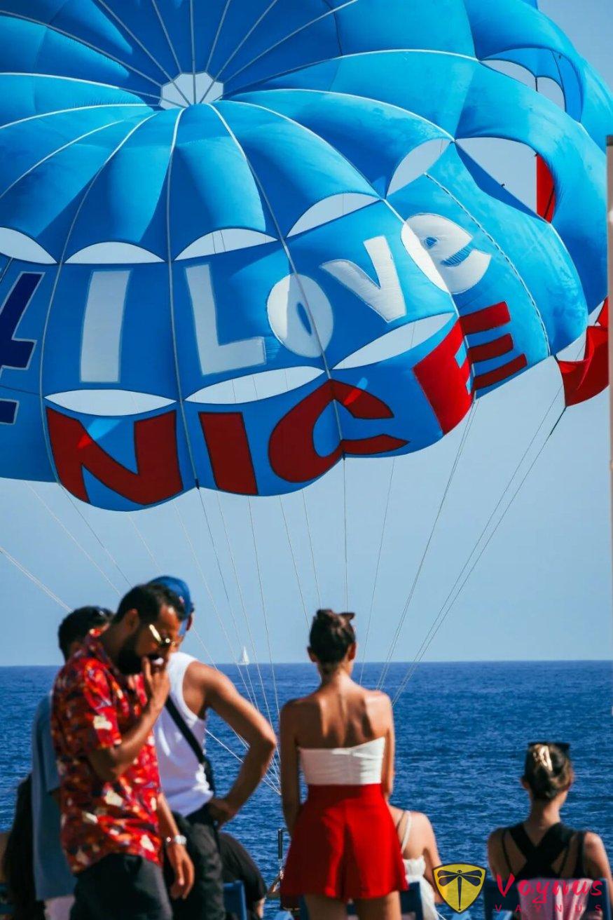 住過尼斯的人還會愛上巴黎嗎?