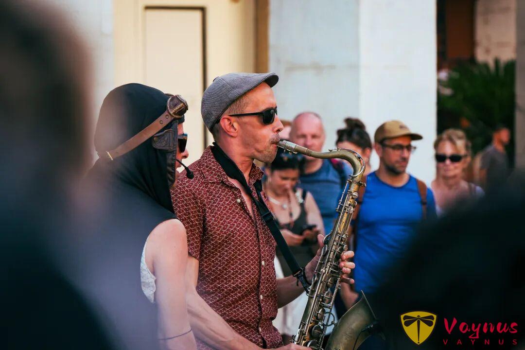 住過尼斯的人還會愛上巴黎嗎?