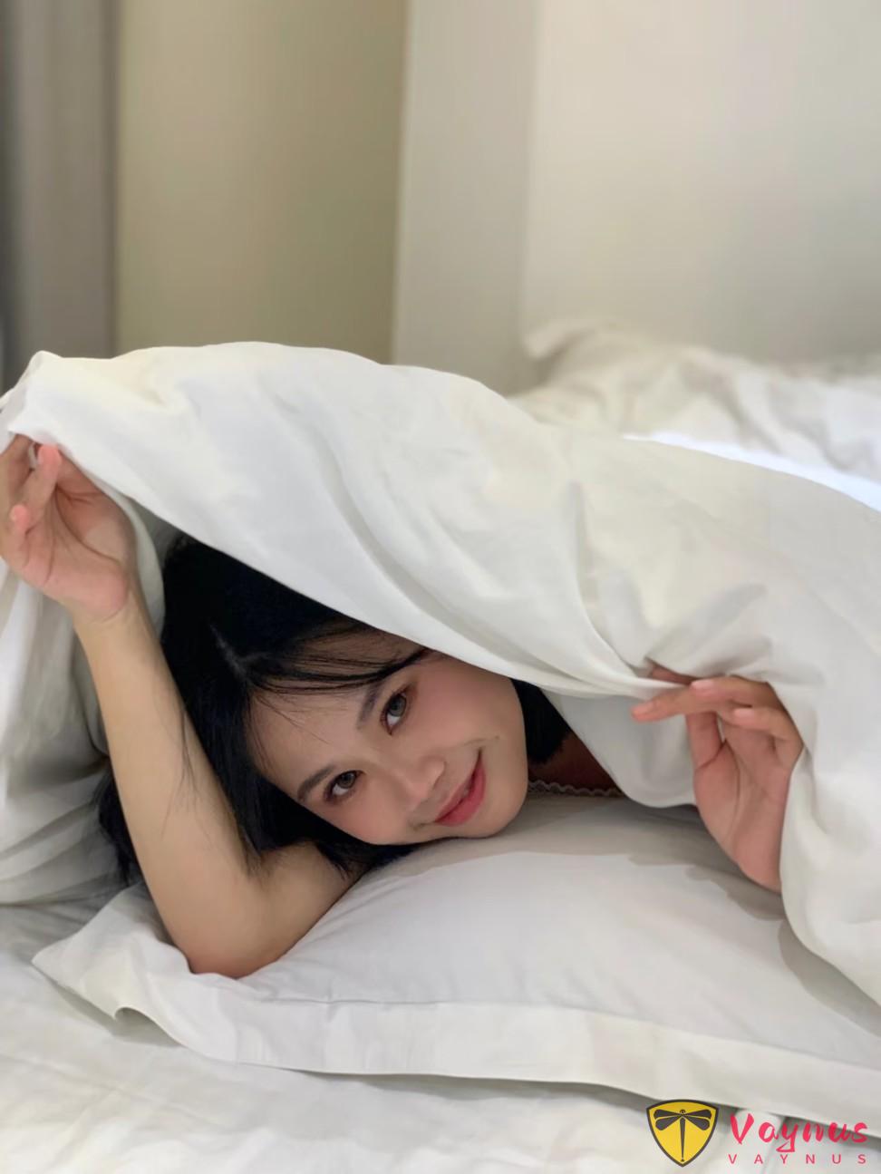 8个酒店拍照姿势，又纯又欲，可爱迷人，这才是男生眼里的白月光