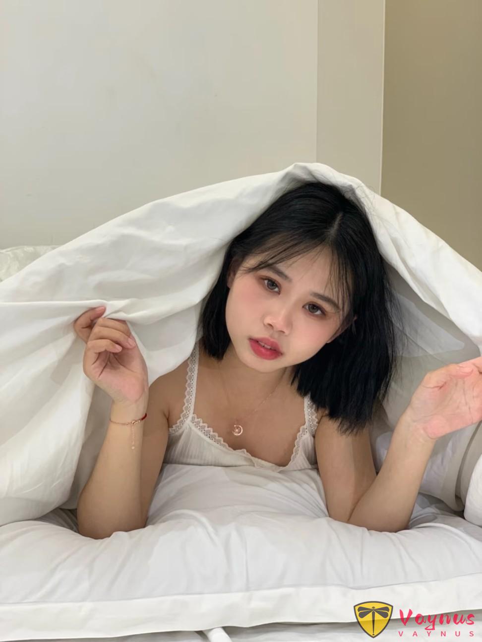 8个酒店拍照姿势，又纯又欲，可爱迷人，这才是男生眼里的白月光