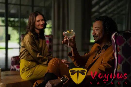 不愧是《絕命毒師》團隊新作，這不信開播的科幻劇《同樂者/眾生為一/萬中選一》直接封神