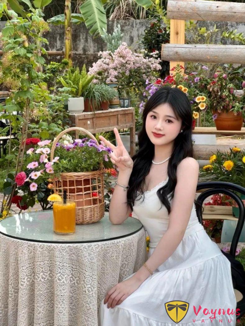 花园拍照女孩，3个简单动作，自然感、清新感、氛围感一网打尽