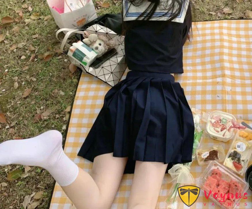 野餐墊邊5個懶人姿勢，陽光下秒變文藝感大片，拍一次出十張
