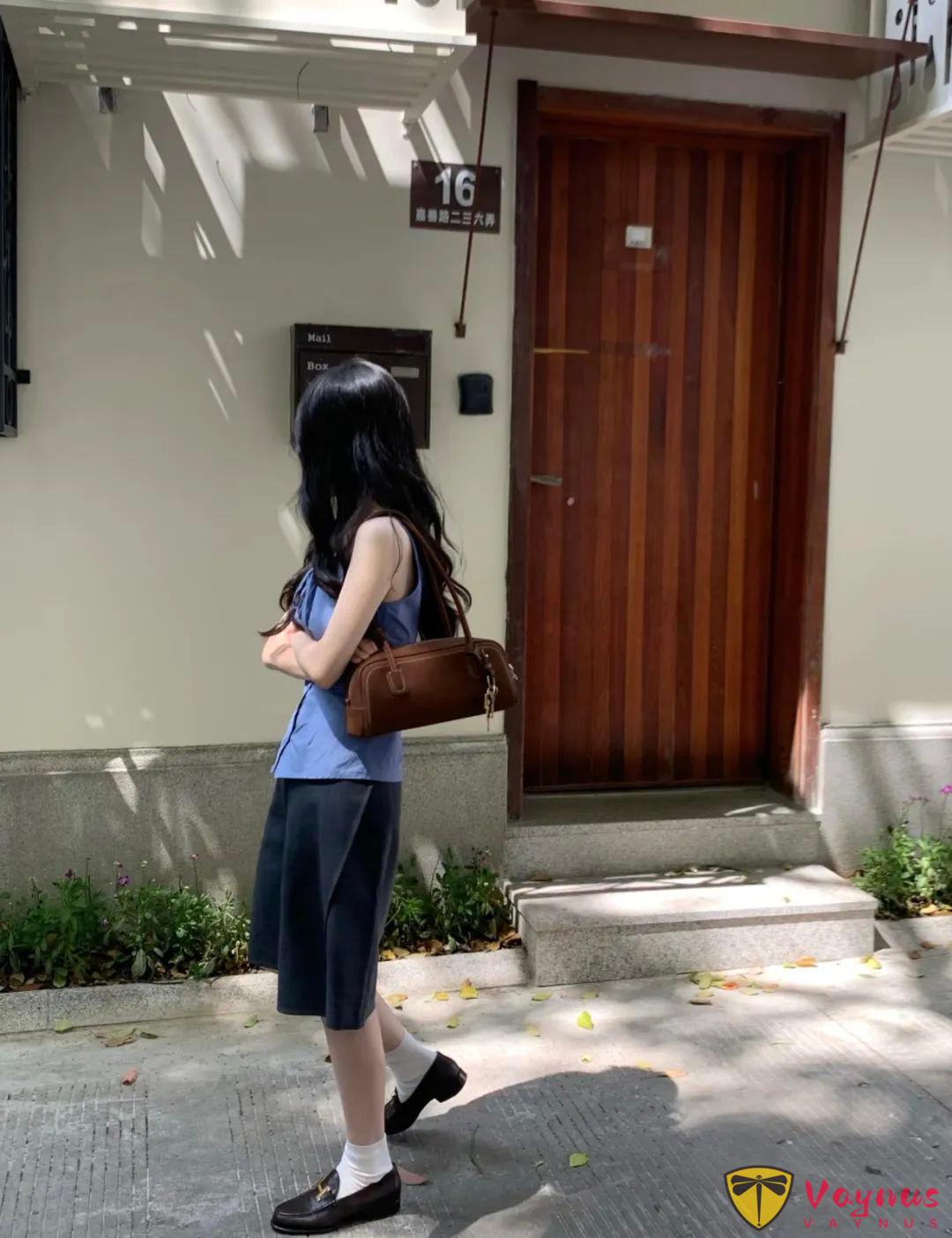 好看的灰藍色