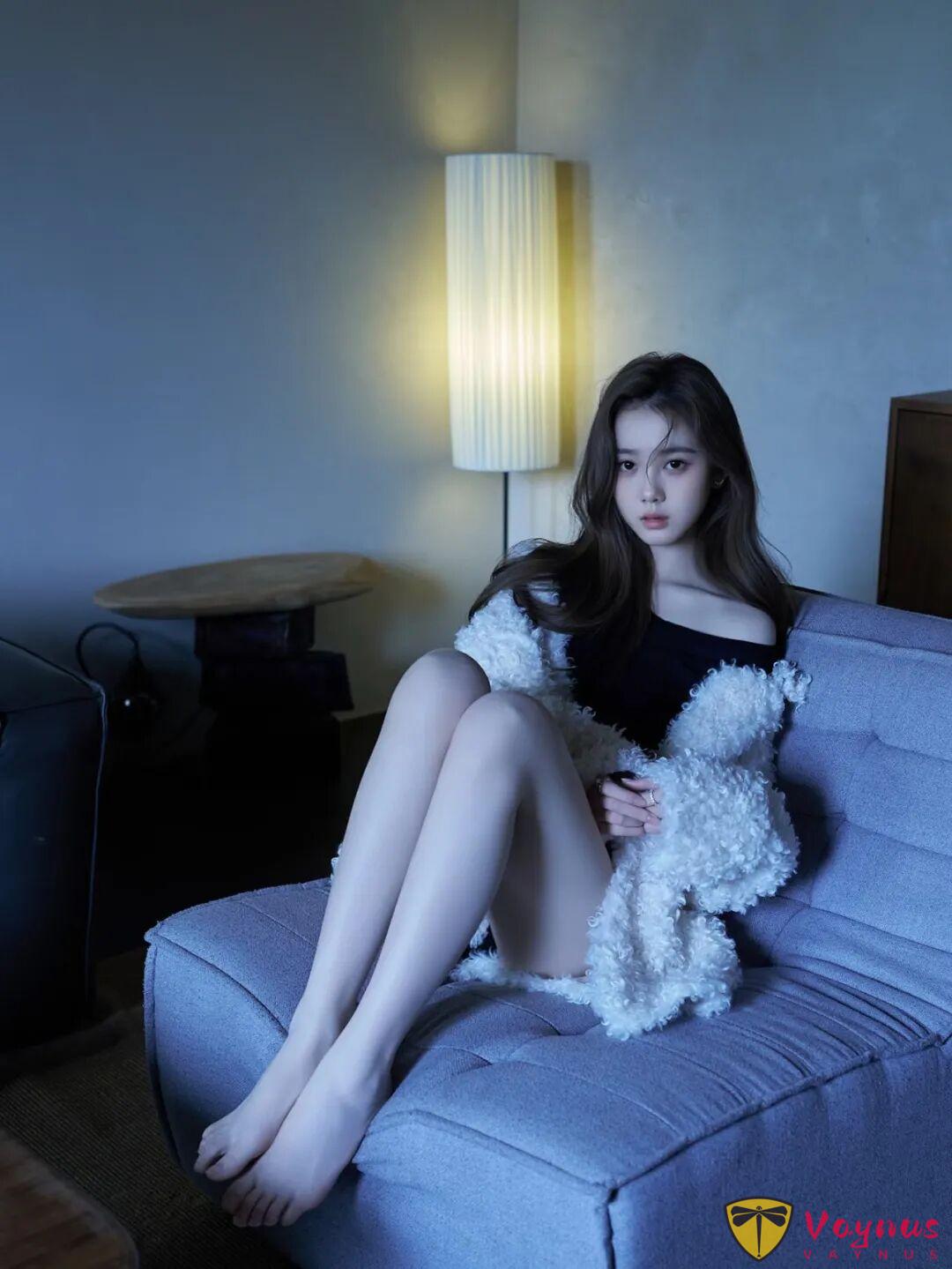 9个纯欲风居家拍照姿势,黑色露肩装太斩男,又纯又欲让人心动