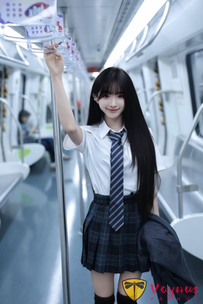 誰的DNA動了!9個地鐵JK拍照姿勢,秒變漫撕感少女,超出片