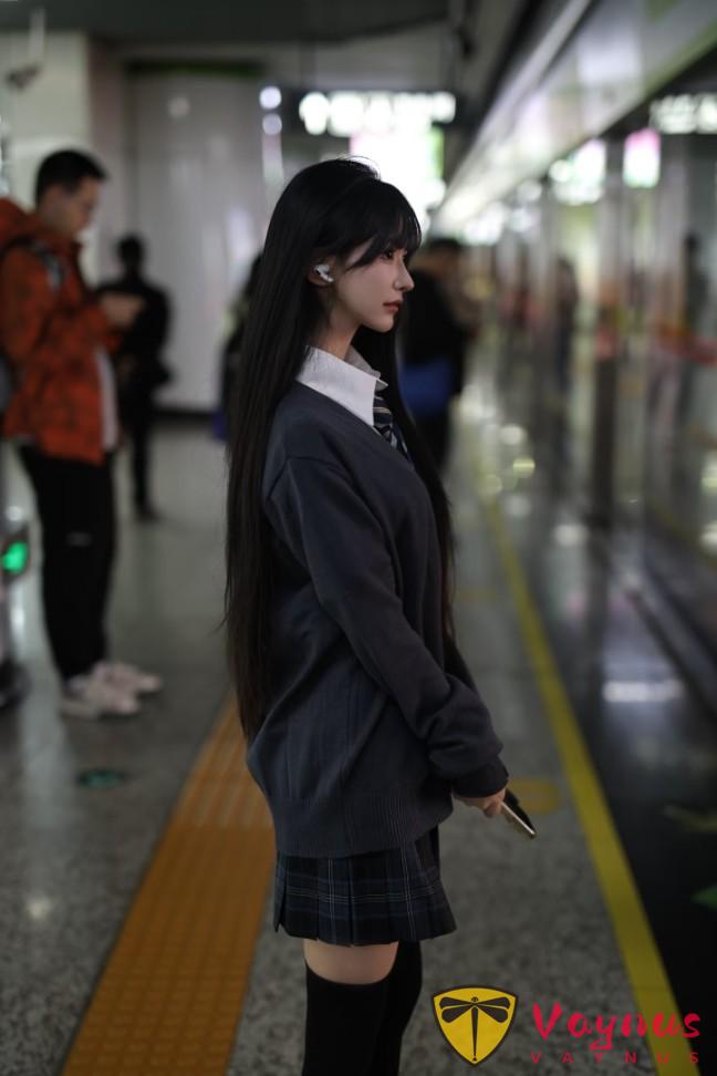 誰的DNA動了!9個地鐵JK拍照姿勢,秒變漫撕感少女,超出片