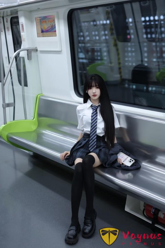 誰的DNA動了!9個地鐵JK拍照姿勢,秒變漫撕感少女,超出片