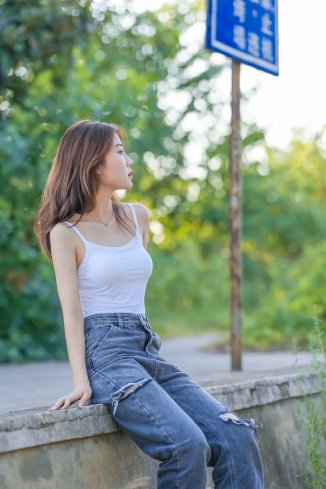 普通人旅行照,照著這幾個動作拍就很自然