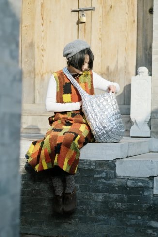 普通人旅行照,照著這幾個動作拍就很自然