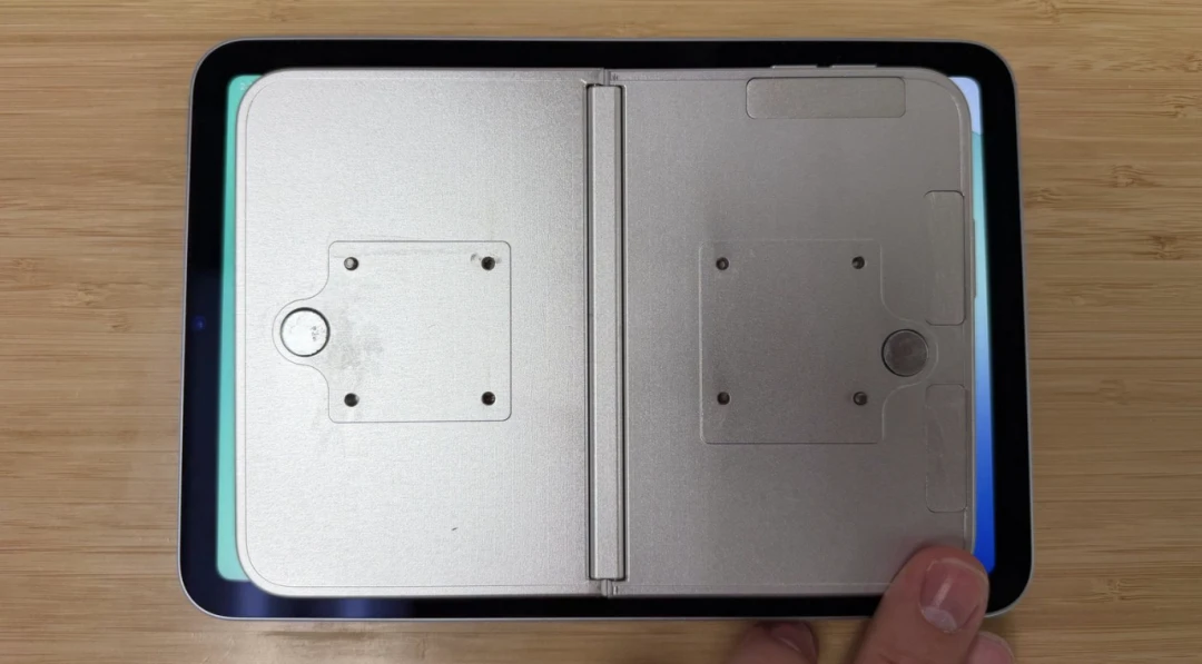 高質量機模曝光，iPhone 18 Pro 更厚了！