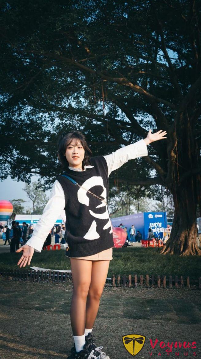 拒絕呆板打卡照,超簡單實用站姿出片姿勢get,普通女孩也能拍出大片感!