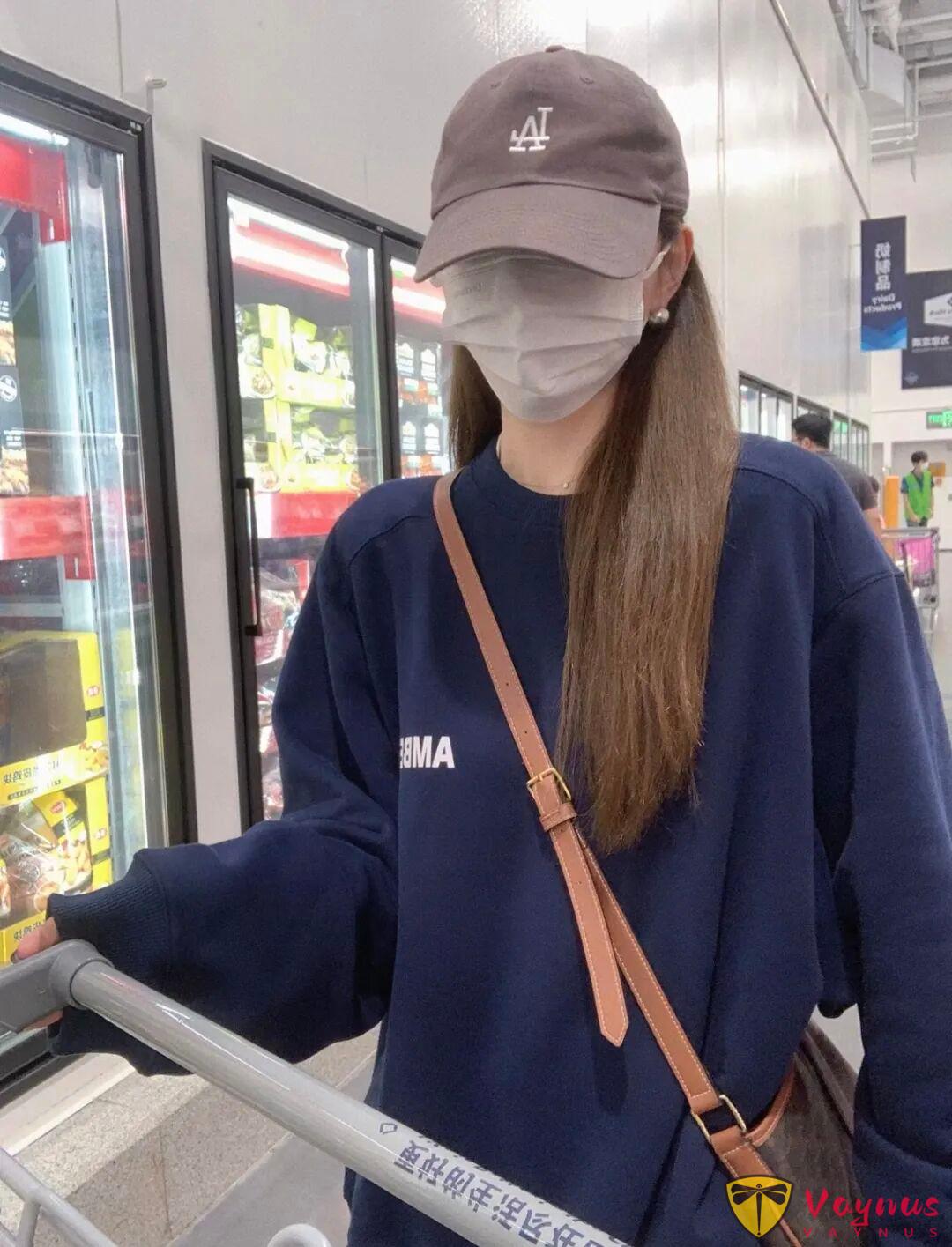 秋冬卫衣怎么搭