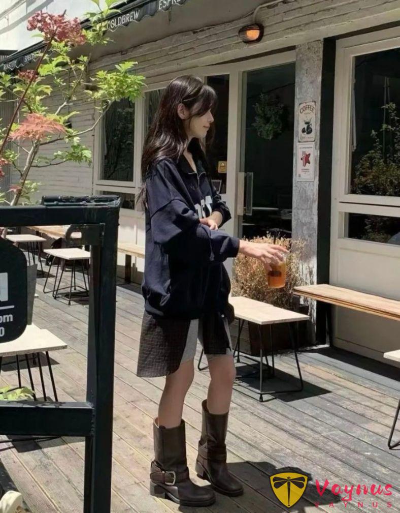 藏藍色衛衣的早秋穿搭