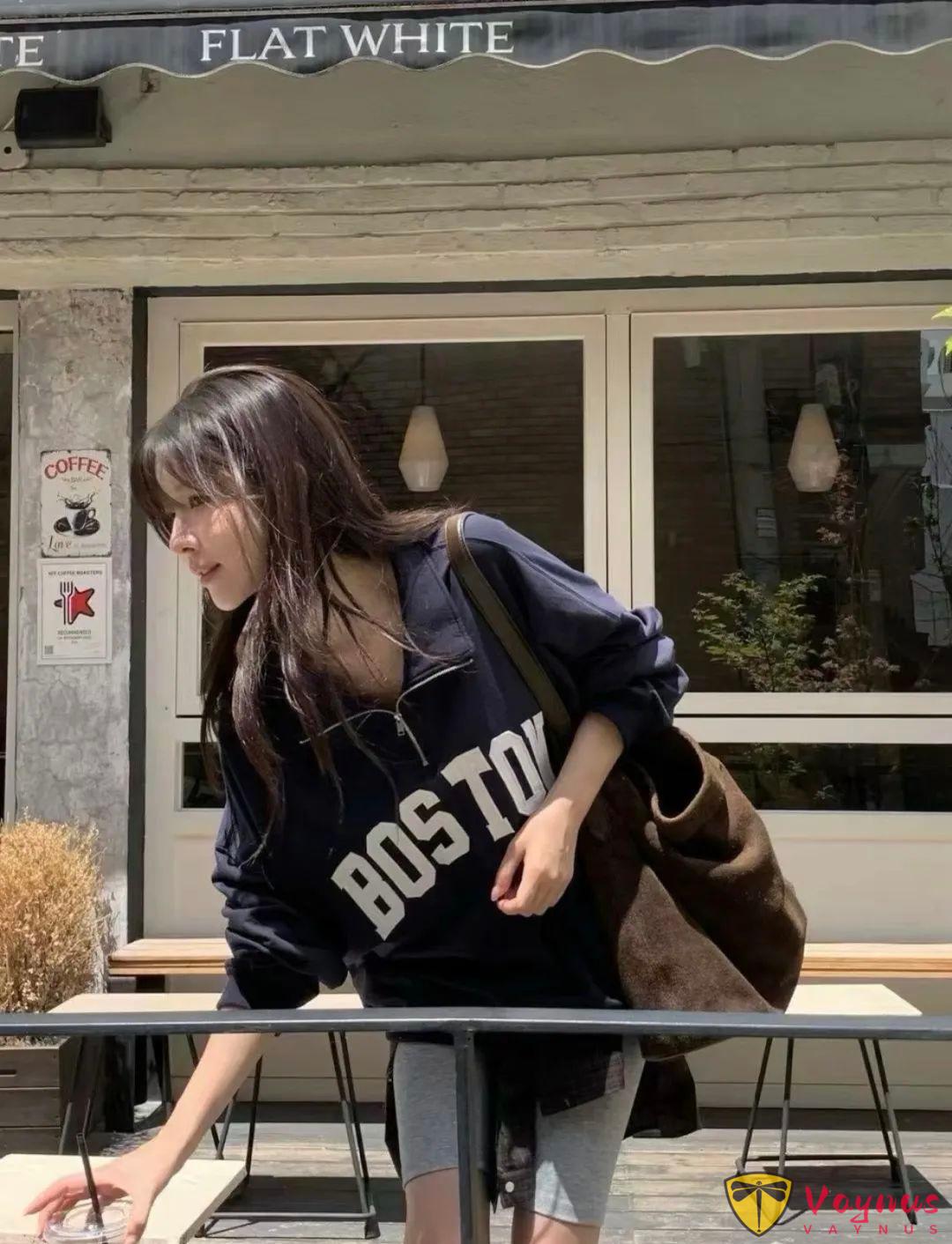 藏藍色衛衣的早秋穿搭