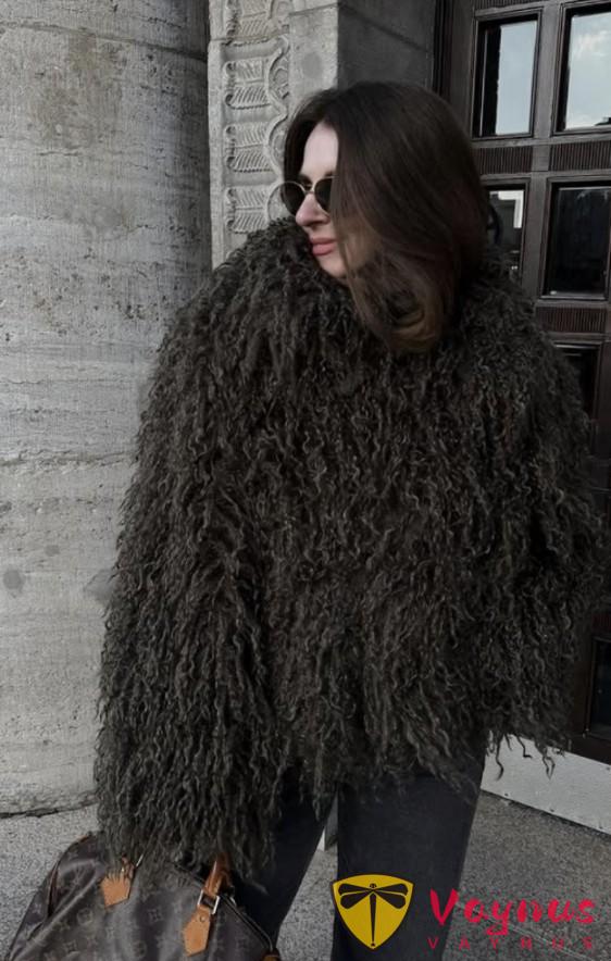 冬季離不開各種毛毛外套！