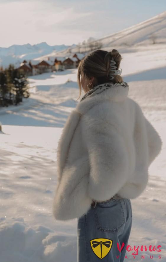 冬季離不開各種毛毛外套！