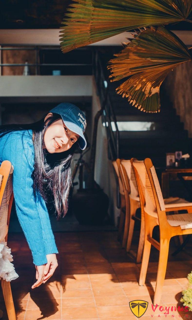 太絕了，咖啡館還可以這樣拍！隨手拍都像電影截圖～