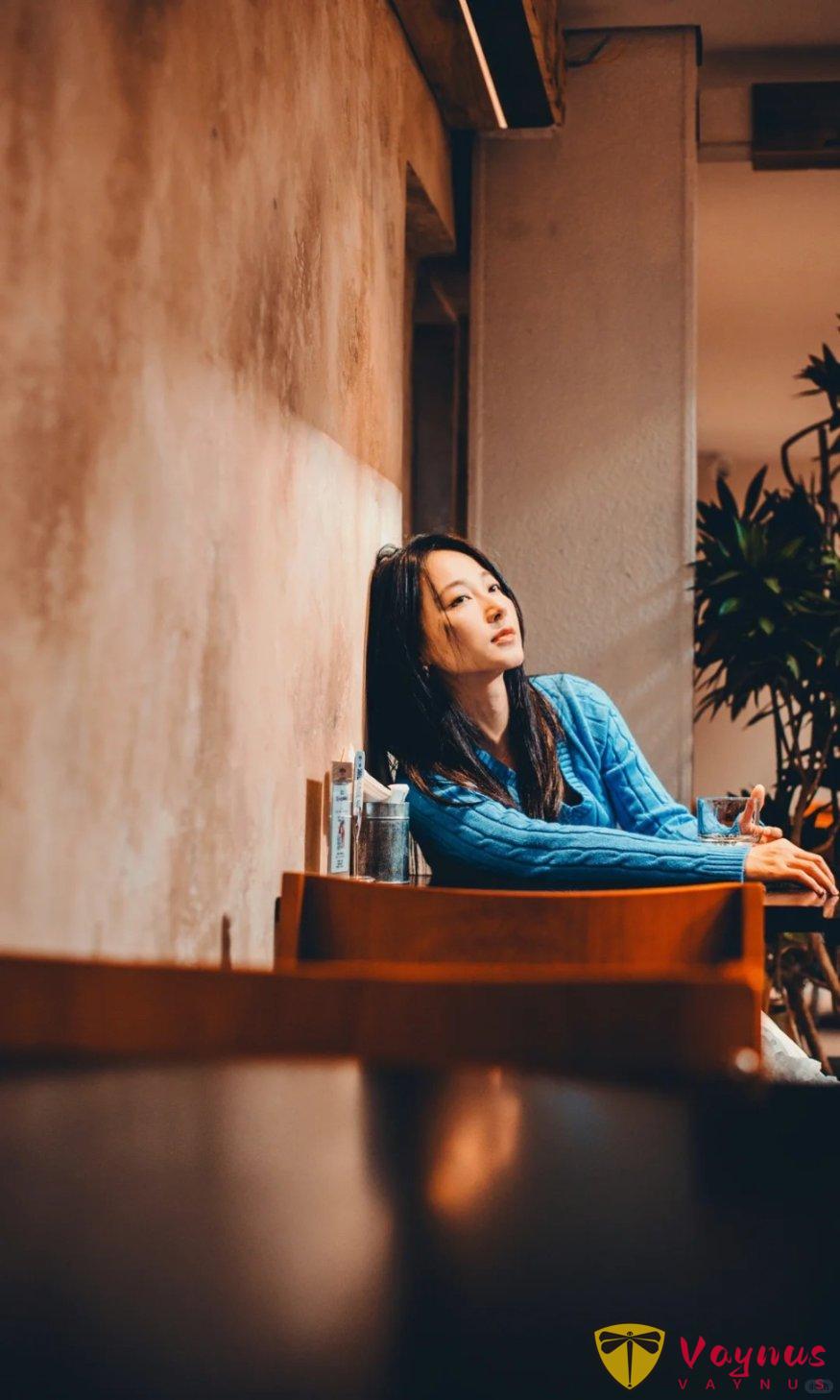 太絕了，咖啡館還可以這樣拍！隨手拍都像電影截圖～