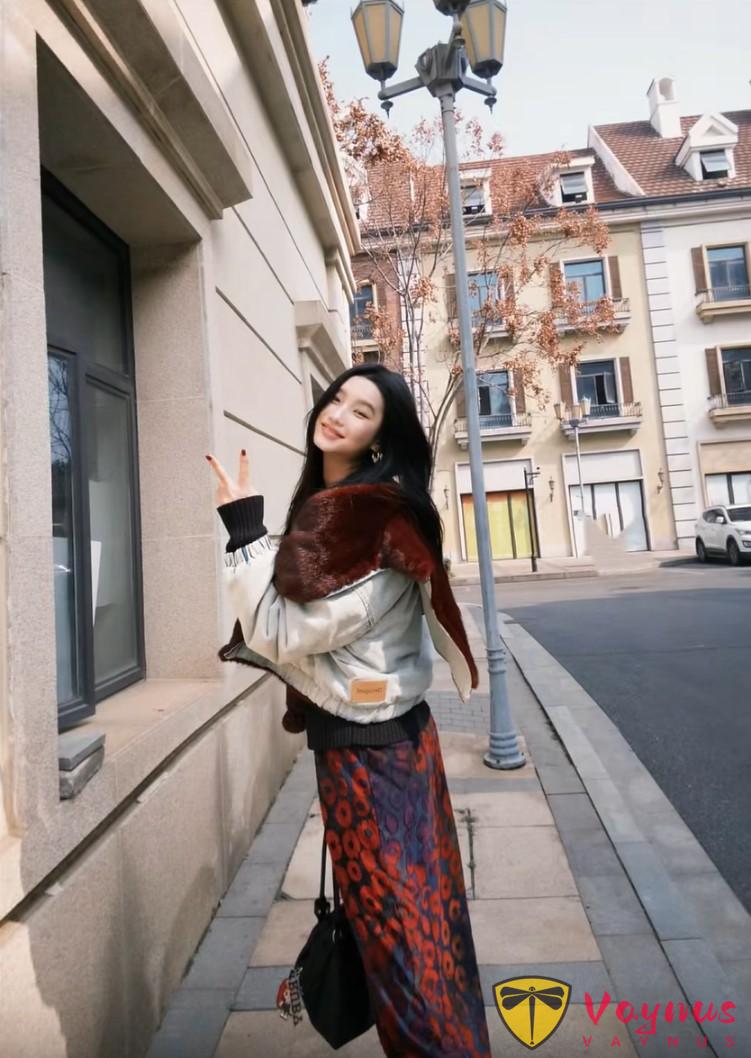 逛街怎么拍?6个i人小幅度街边拍照姿势,出门玩照着拍秒出片