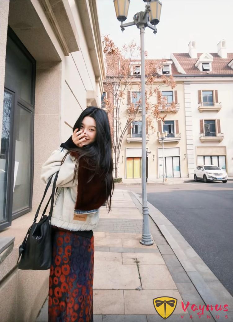 逛街怎么拍?6个i人小幅度街边拍照姿势,出门玩照着拍秒出片