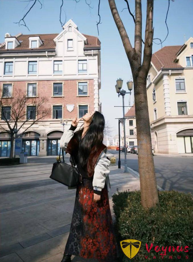 逛街怎么拍?6个i人小幅度街边拍照姿势,出门玩照着拍秒出片