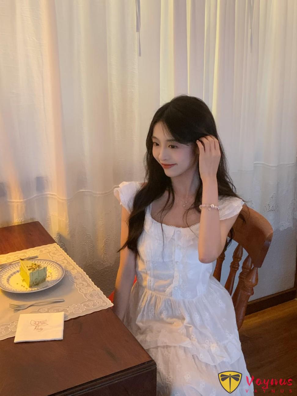 万能坐姿拍照，9个动作，在任何咖啡店都能拍出ins博主感