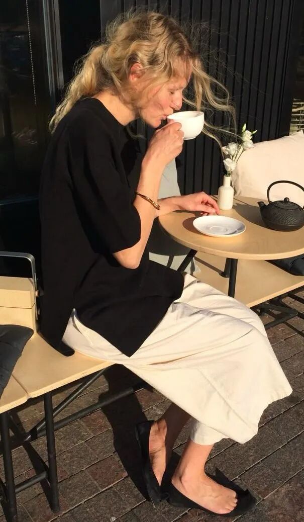 巴黎女人40度时穿了什么？