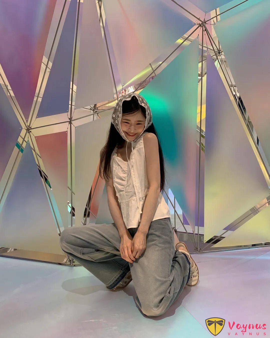 白色娃娃衫穿搭灵感