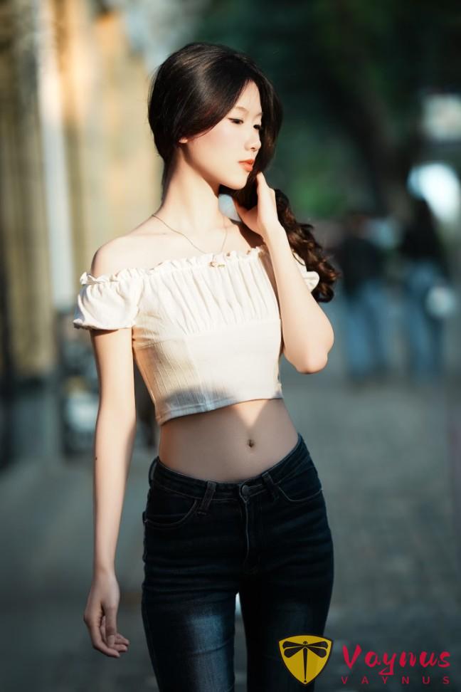 街拍牛仔風，9個溫柔少女姿勢，治癒甜美顯臉小，簡約乾淨顯氣質