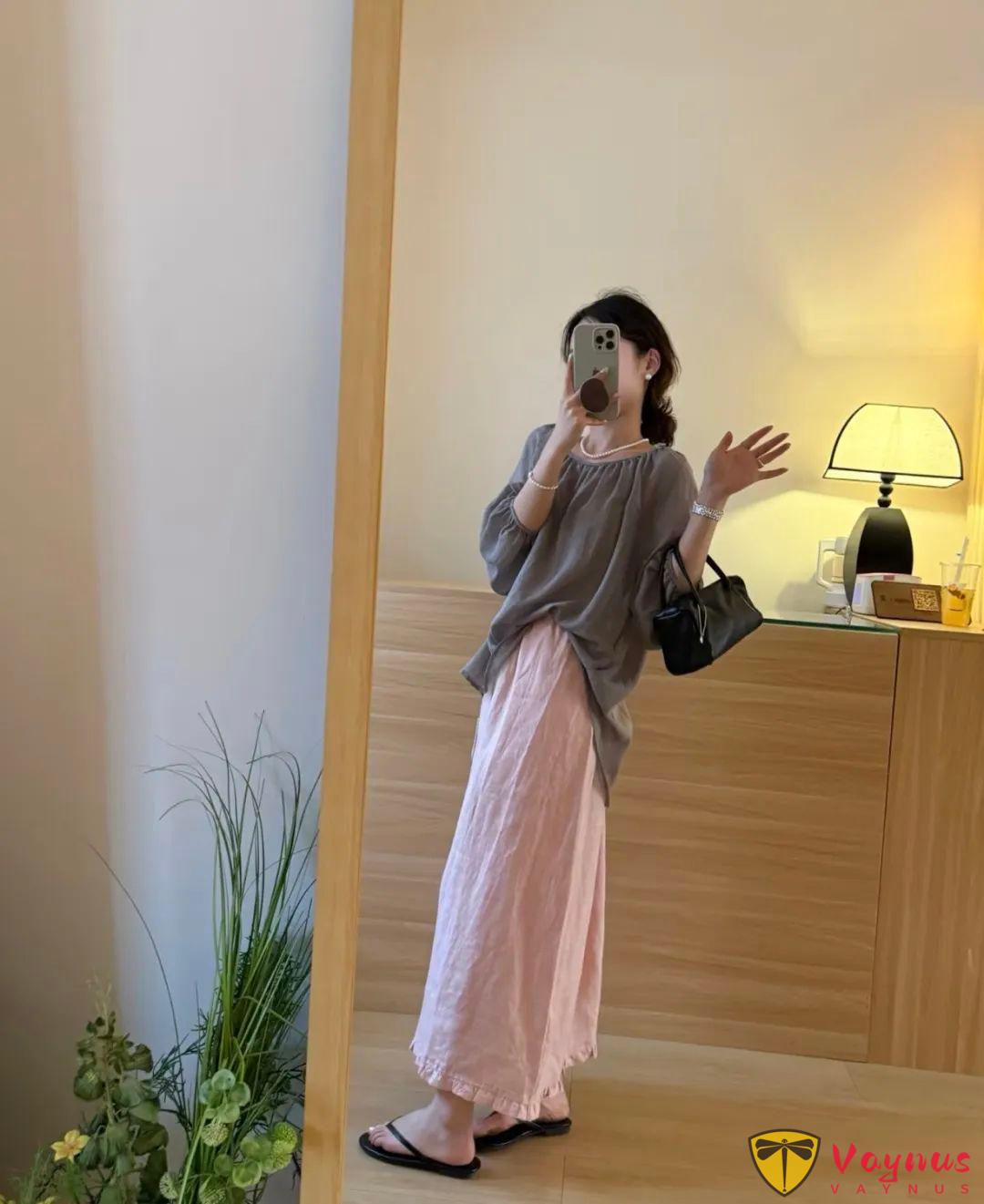 小衫+半裙穿搭