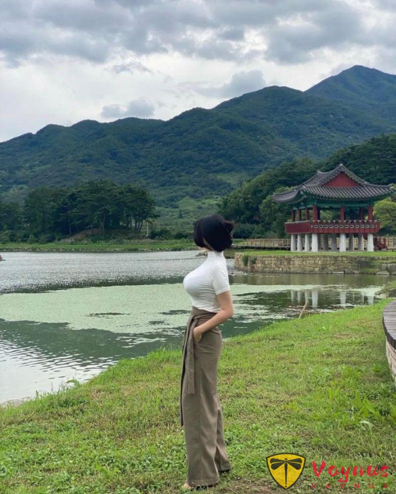 韩国极品女神！凹凸有致，完美身材无懈可击！