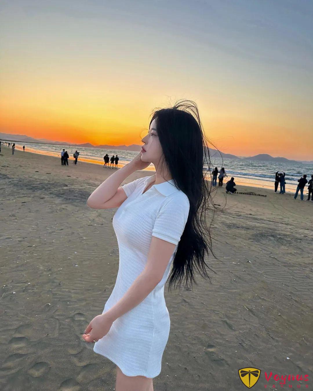 韩国极品女神！凹凸有致，完美身材无懈可击！