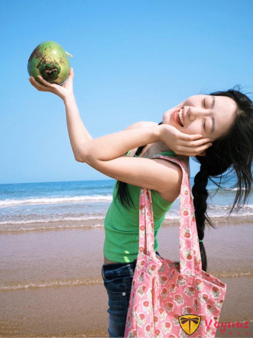 8个超有活人感的海边旅行拍照姿势，自由又有氛围感～ 包出片的！