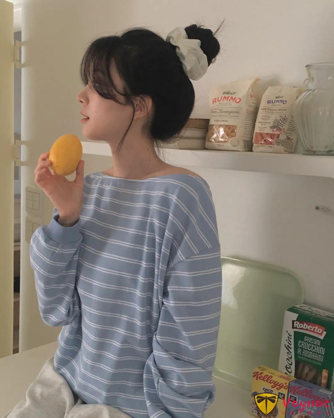 好看的条纹上衣怎么搭