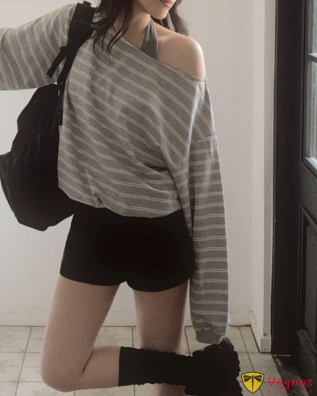 好看的条纹上衣怎么搭