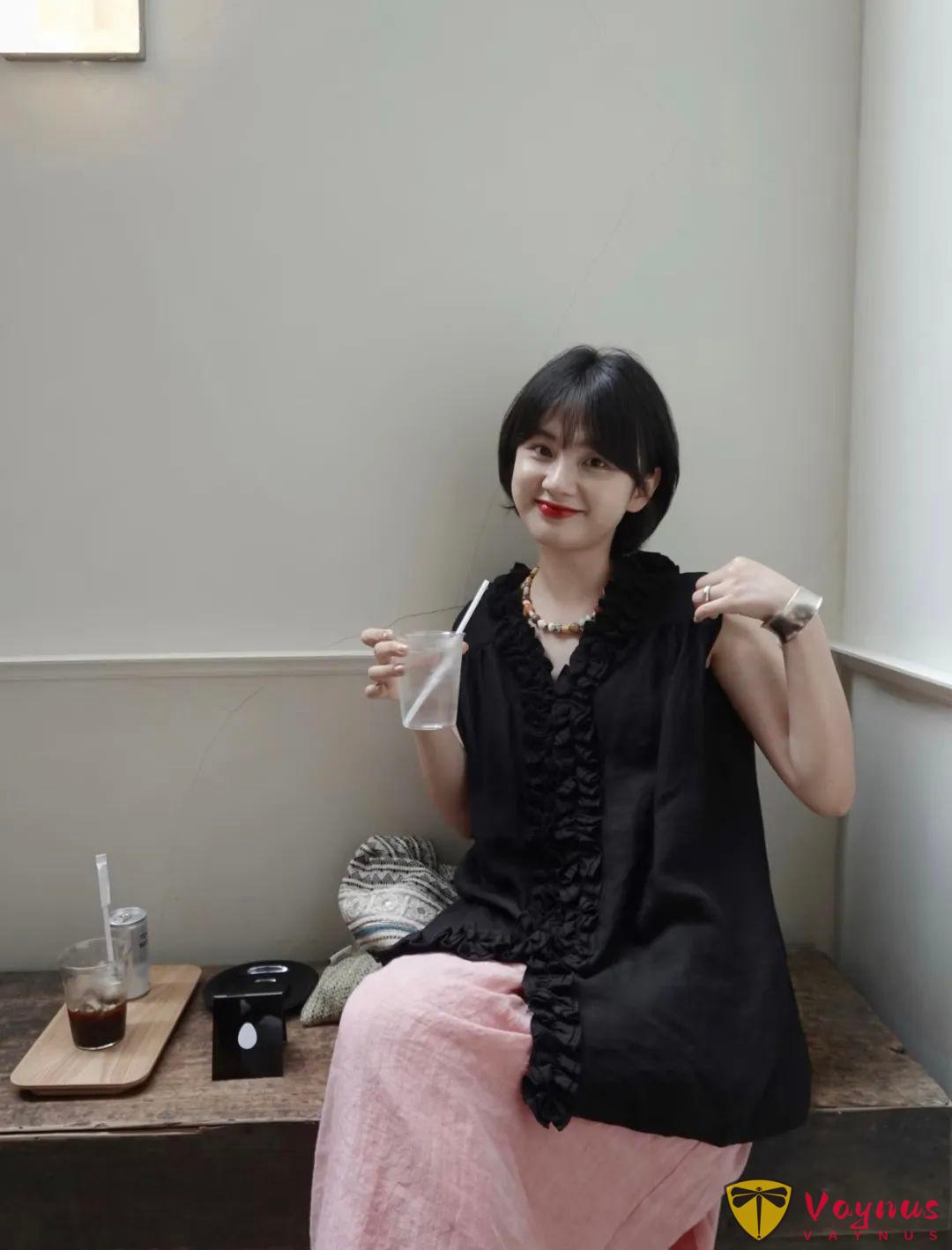 黑配粉的绝美穿搭