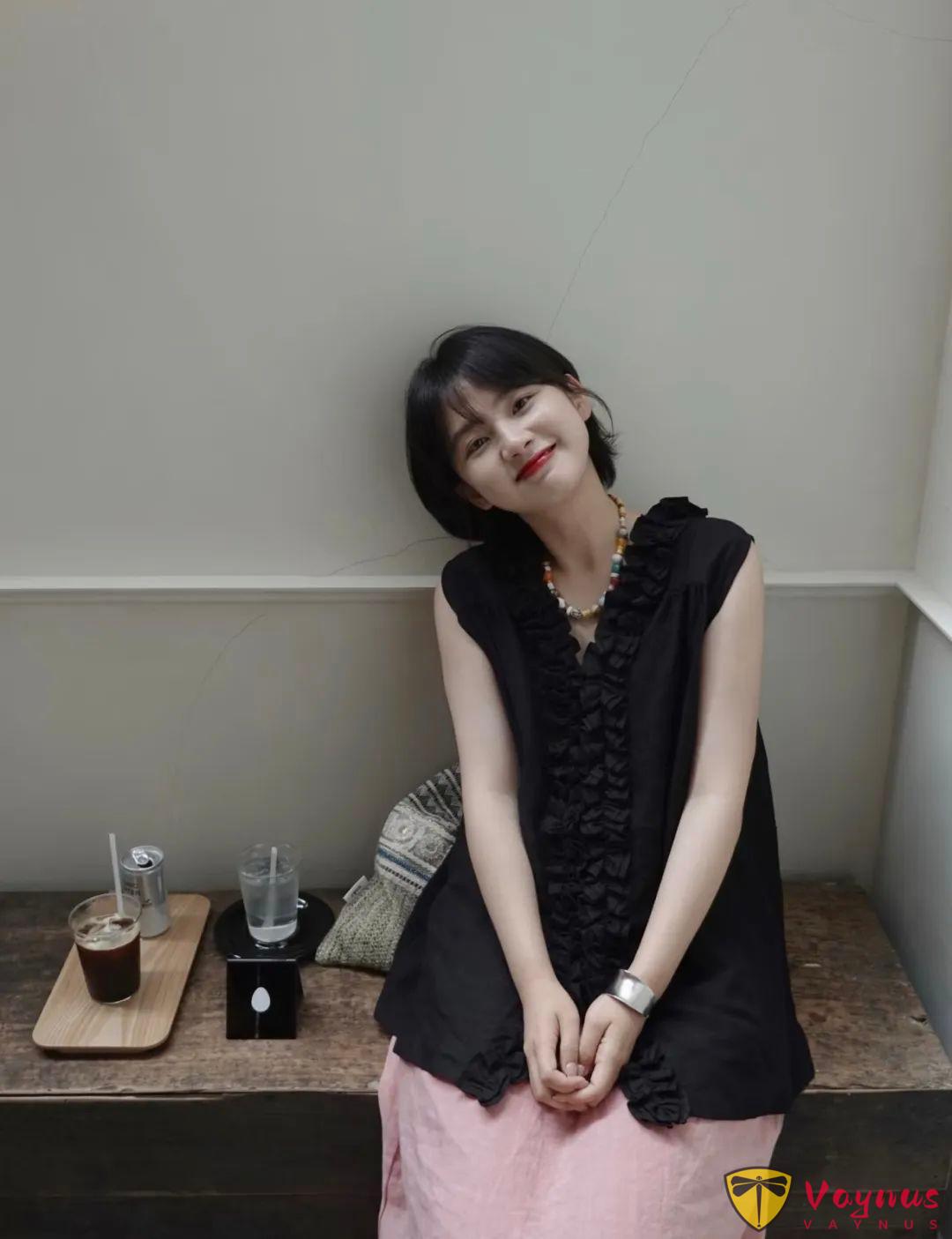 黑配粉的绝美穿搭