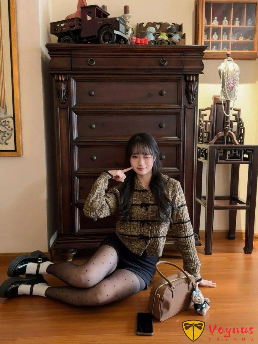 復古少女氛圍感大片，5個拍照動作拿捏鬆弛感，自然不做作，出片率超高