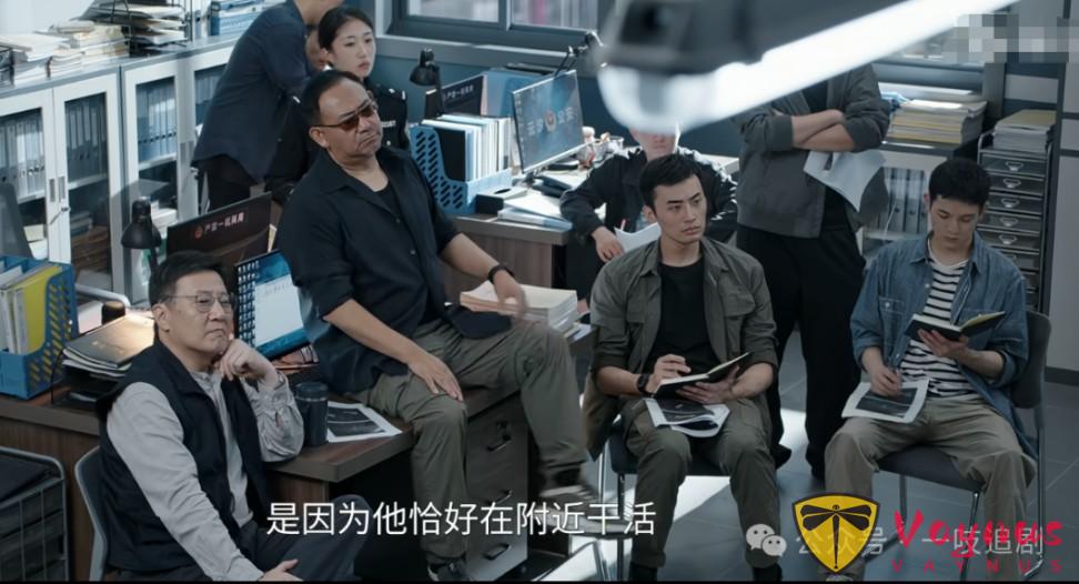 全程戴墨鏡裝酷，臺詞黏糊，58歲姜武帶來國際影帝“教科書”式演技