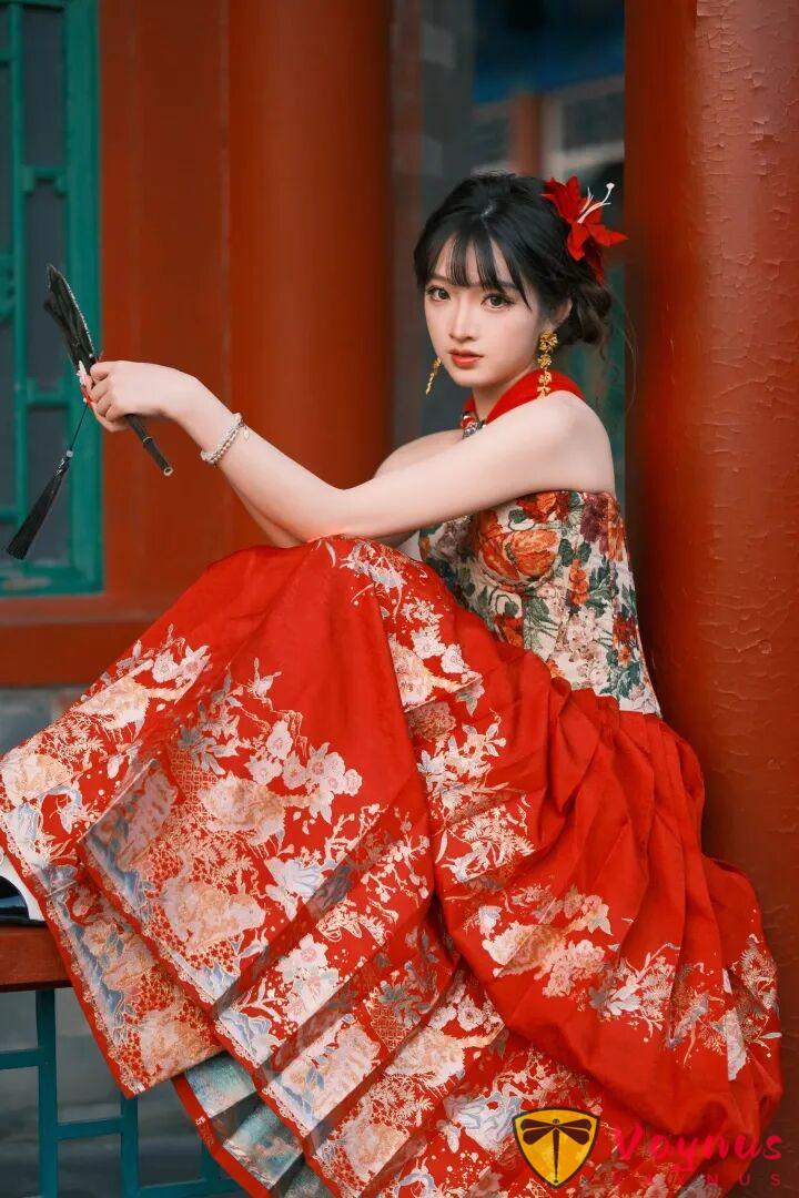 氛围感拉满！9个新中式拍照姿势，不仅显瘦还显白，过年照着拍