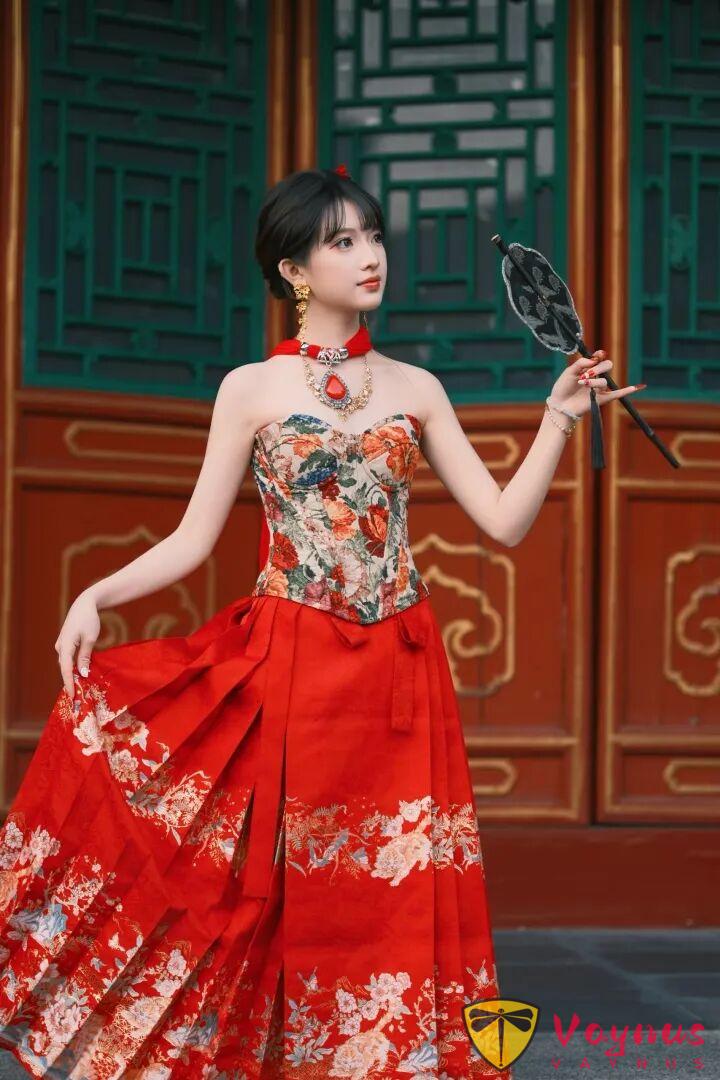 氛围感拉满！9个新中式拍照姿势，不仅显瘦还显白，过年照着拍