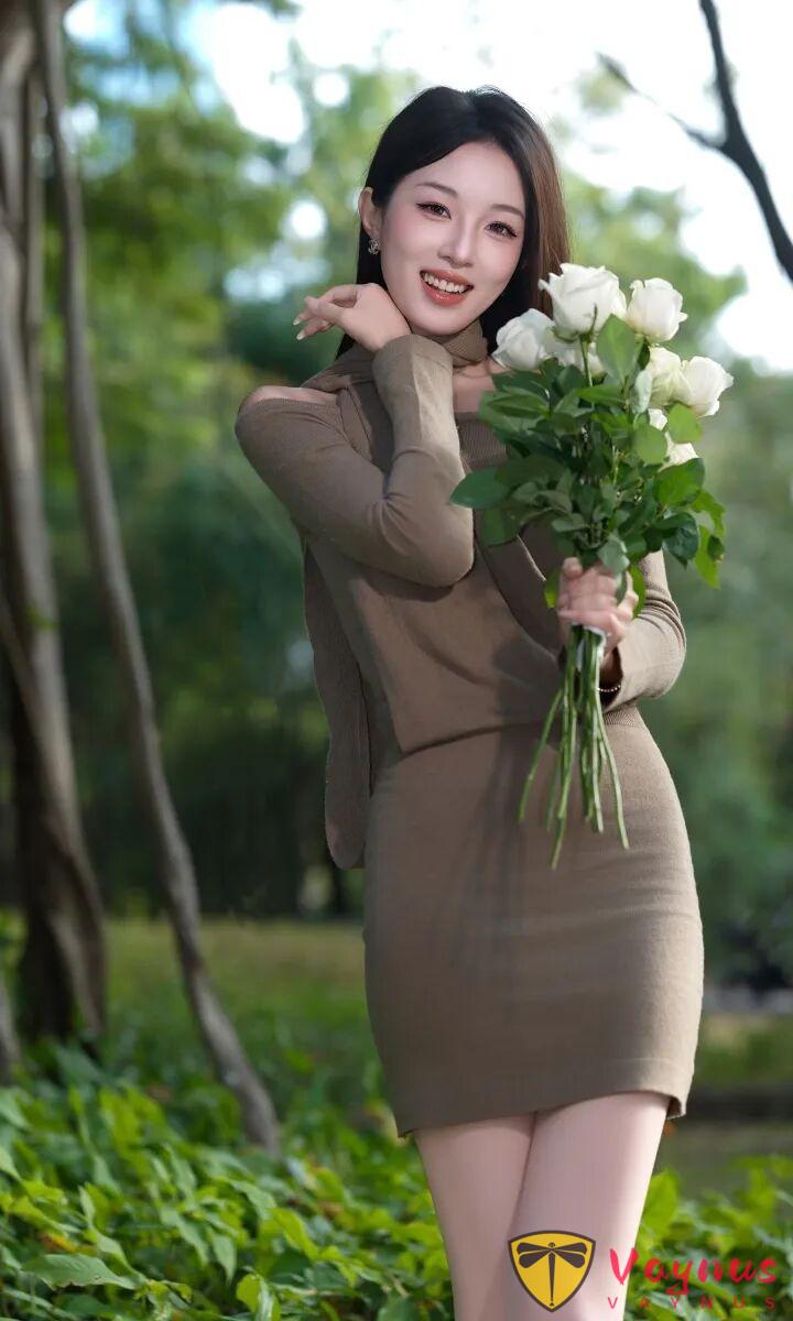 9个针织裙穿搭拍照姿势，曼妙身姿尽显曲线美，优雅性感太撩人了