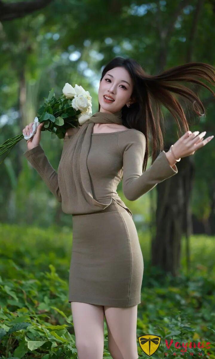 9个针织裙穿搭拍照姿势，曼妙身姿尽显曲线美，优雅性感太撩人了