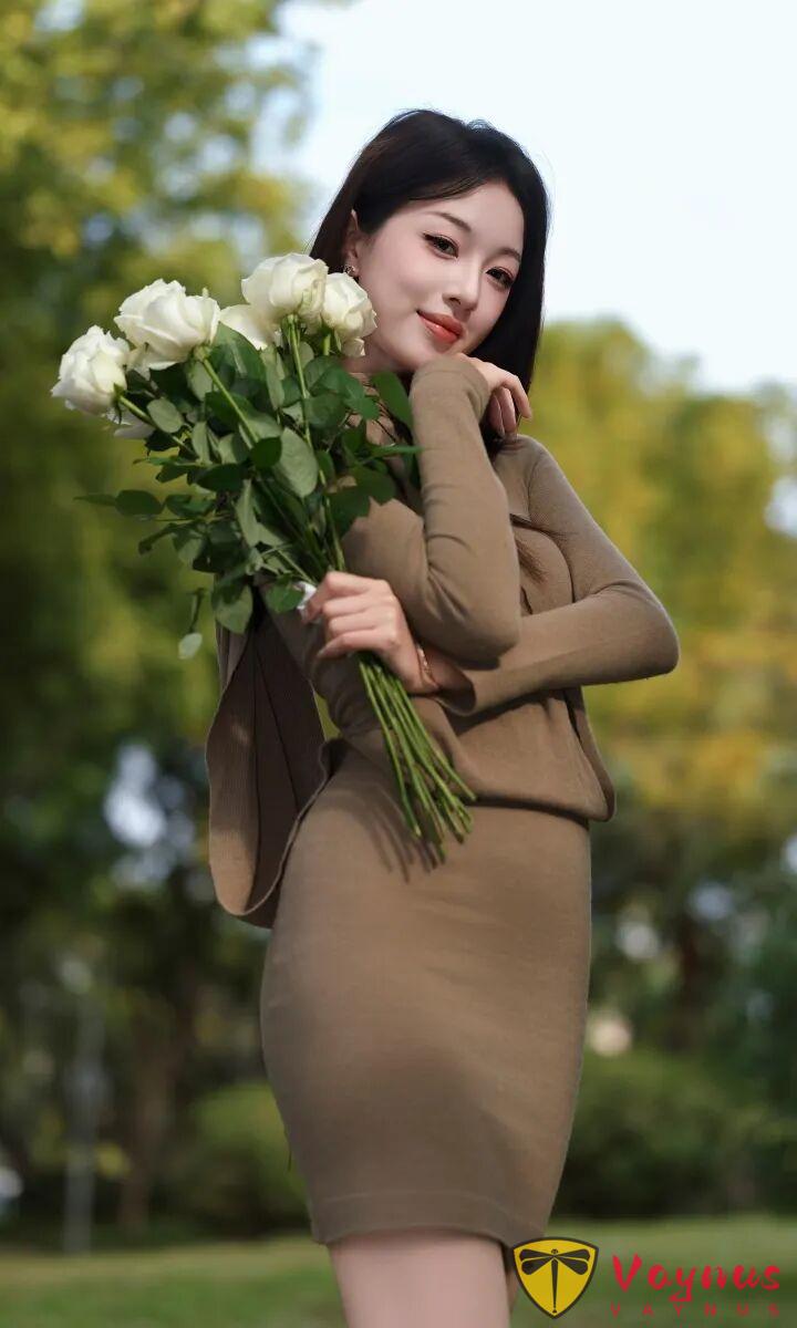 9个针织裙穿搭拍照姿势，曼妙身姿尽显曲线美，优雅性感太撩人了