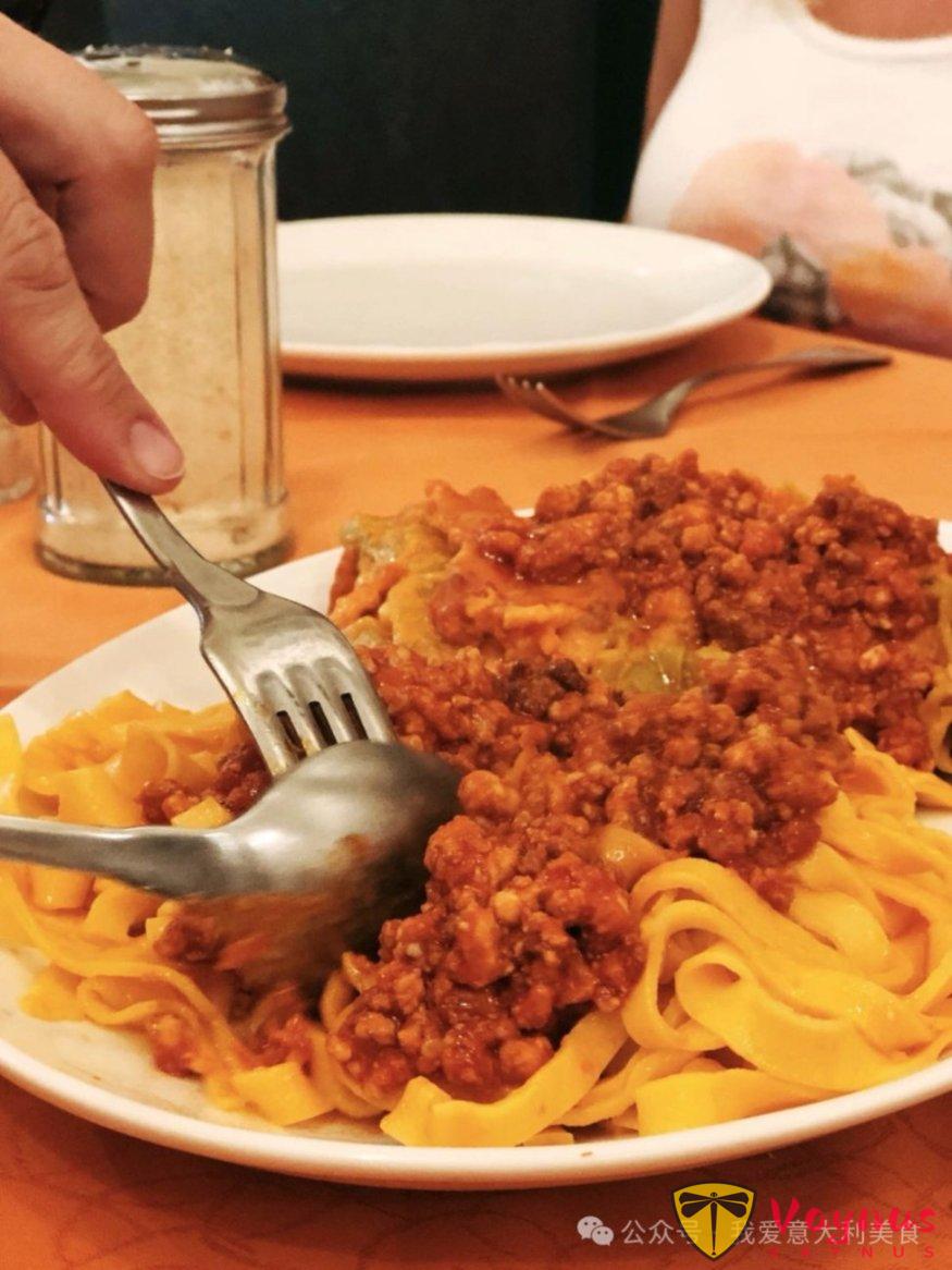 博洛尼亚：胖子之城、大学之城和红屋顶之城