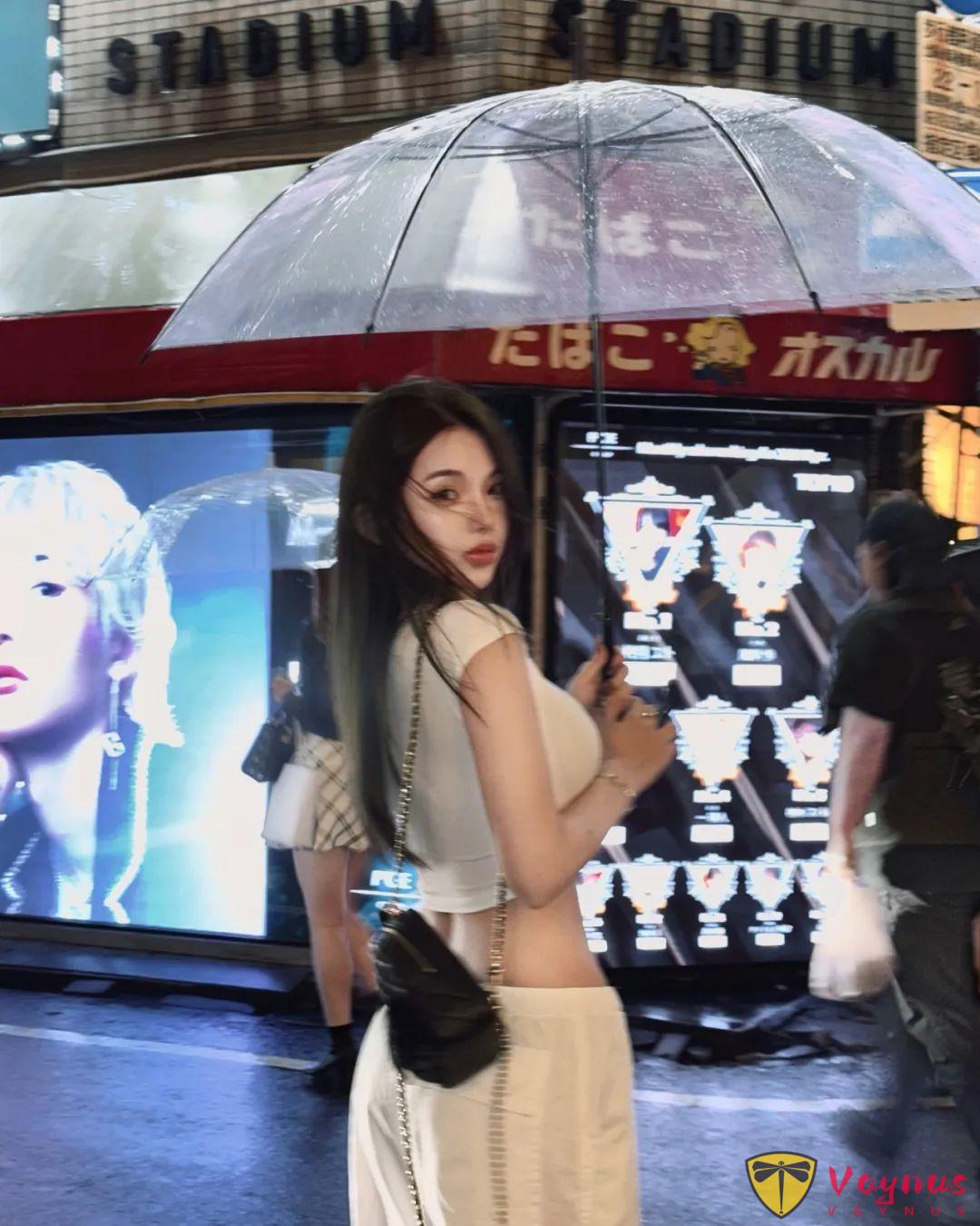 沪上极品女神！又白又嫩，凹凸有致，曲线曼妙太绝了