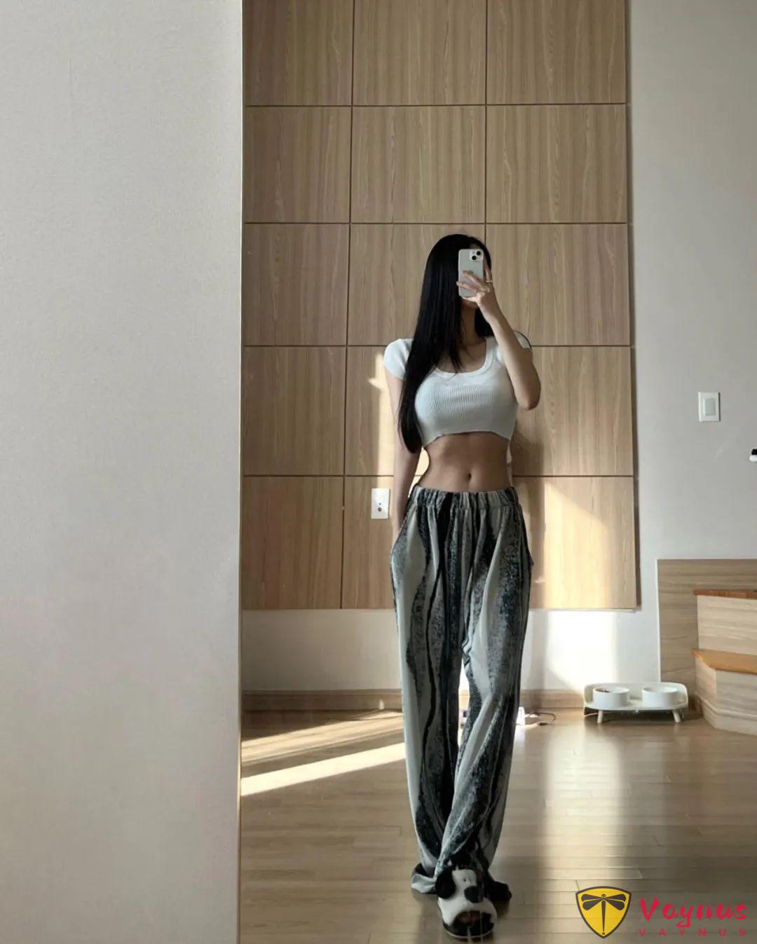韩国极品女神！白皙修长，纤细笔直，完美身材太绝了